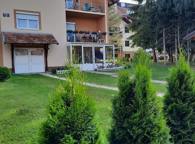 Apartments Bozovic